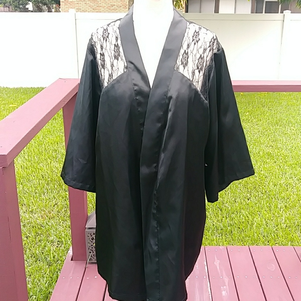 Dream girl lace robe.